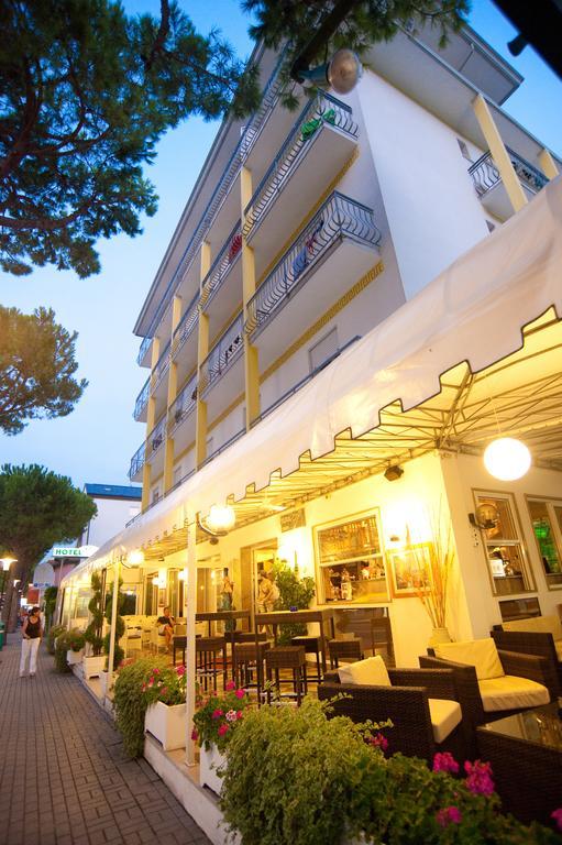 Hotel Roma Lido di Jesolo Exterior photo