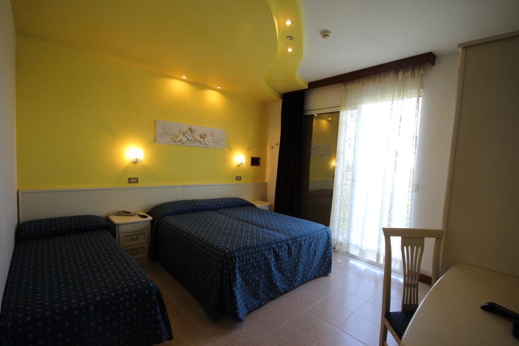 Hotel Roma Lido di Jesolo Exterior photo